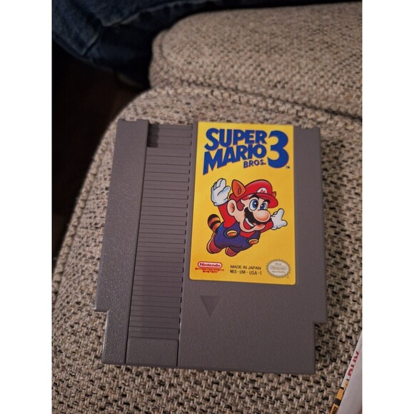 Super Mario Bros. 3 (Nintendo, NES) Authentic! game cart + sleeve